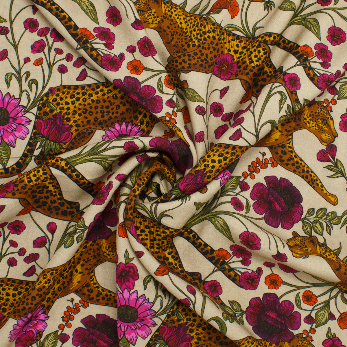 Louise Viscose Leopard Cream ½ yd