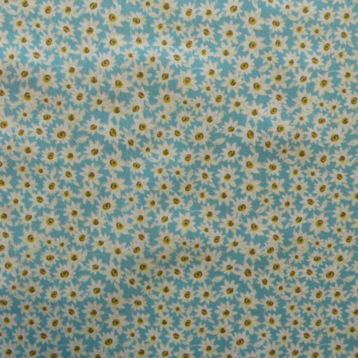 Lady McElroy Cotton Lawn Lille Daisy Blue ½ yd-Fabric-Spool of Thread