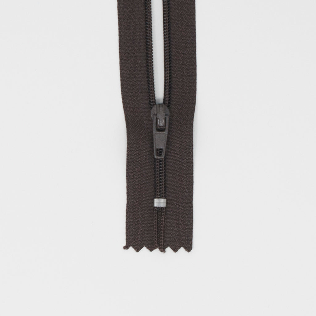 Zipper Dress 9", 23cm Dark Brown-Notion-Spool of Thread