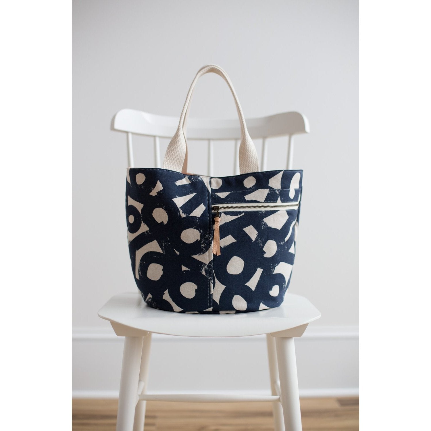 Noodlehead Crescent Tote Paper Pattern-Pattern-Spool of Thread